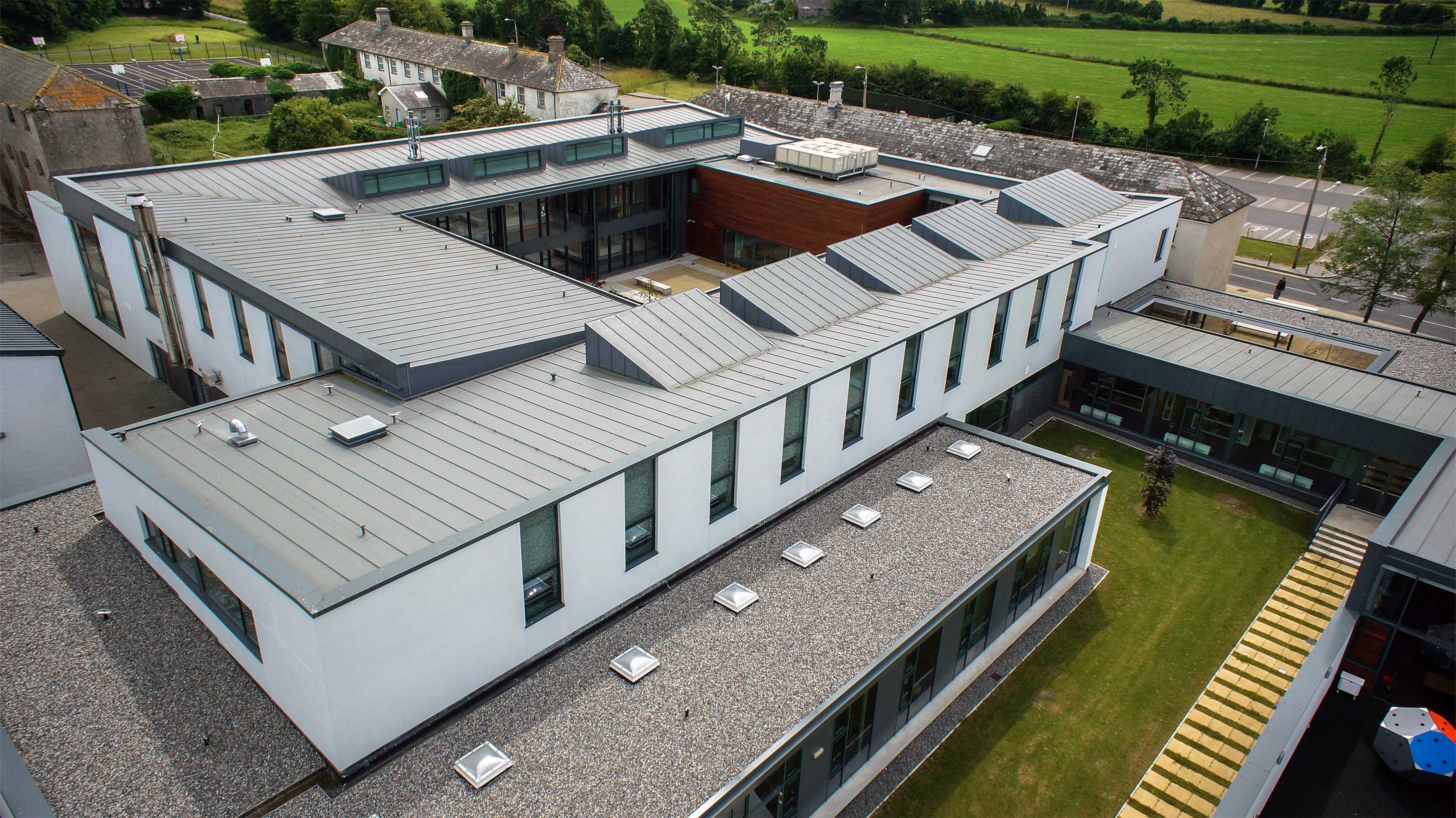 Borrisokane Community College with Bauder Thermofol PVC system