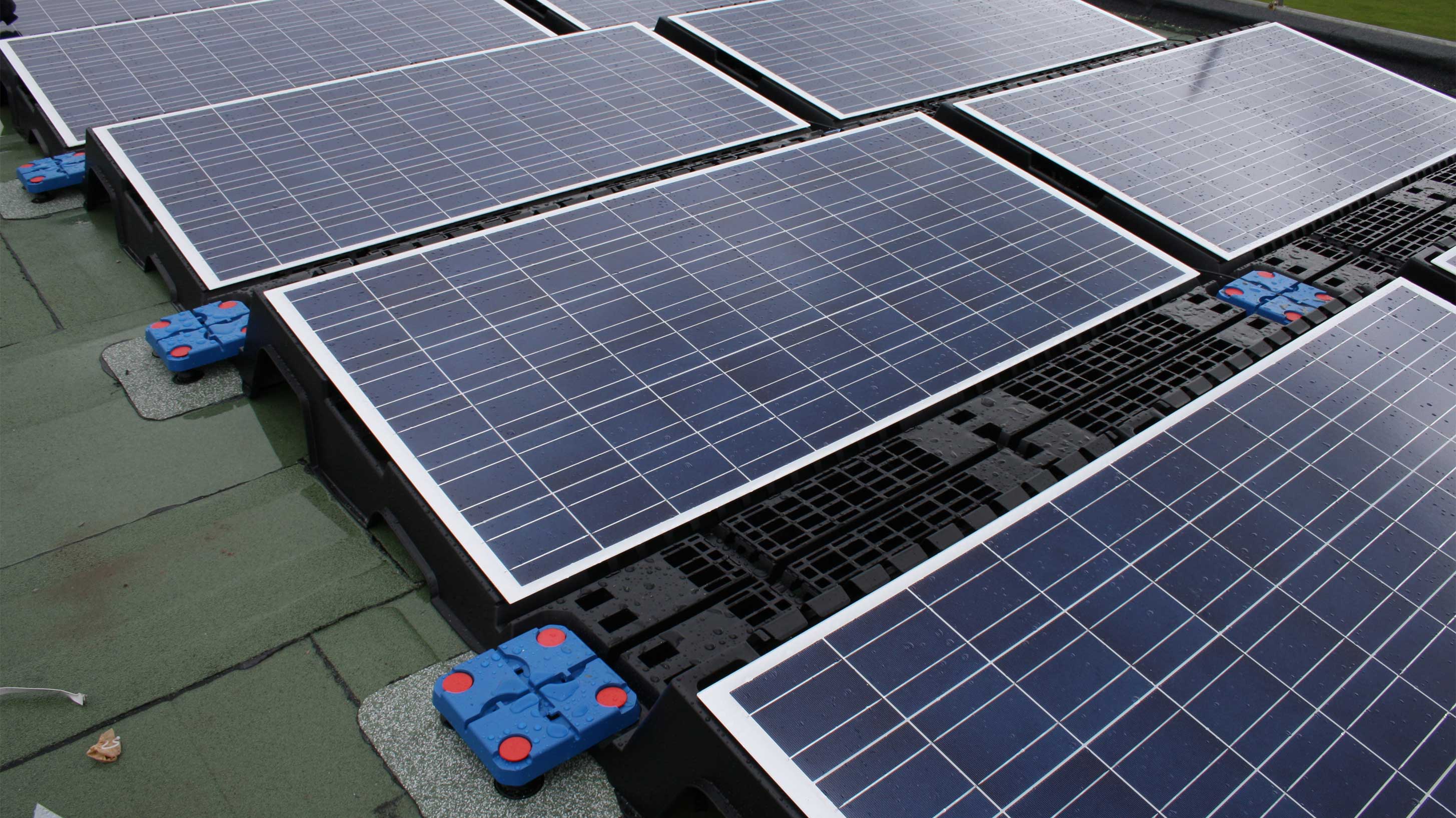 Key Theatre with Bauder Total Green Roof System with BauderSOLAR