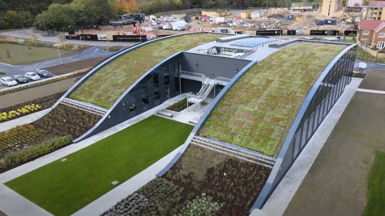 CABI sedum green roof to main area